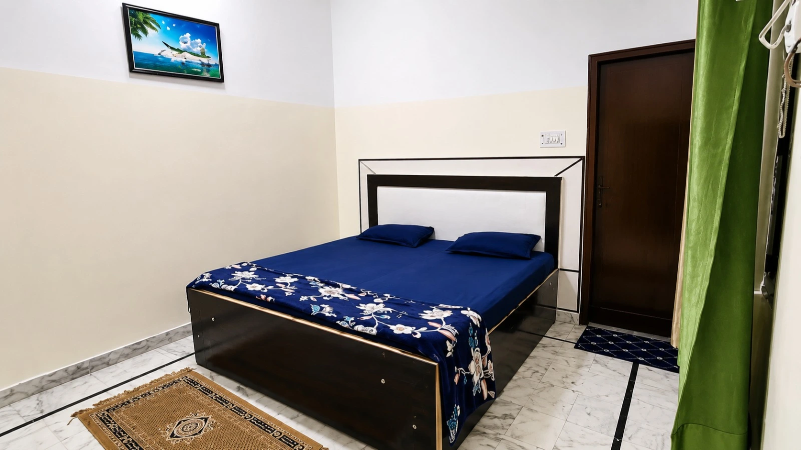 Deluxe Non AC Room